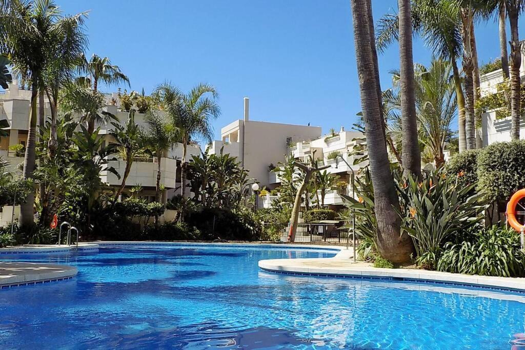 Fuente Aloha Apartment Marbella Dış mekan fotoğraf